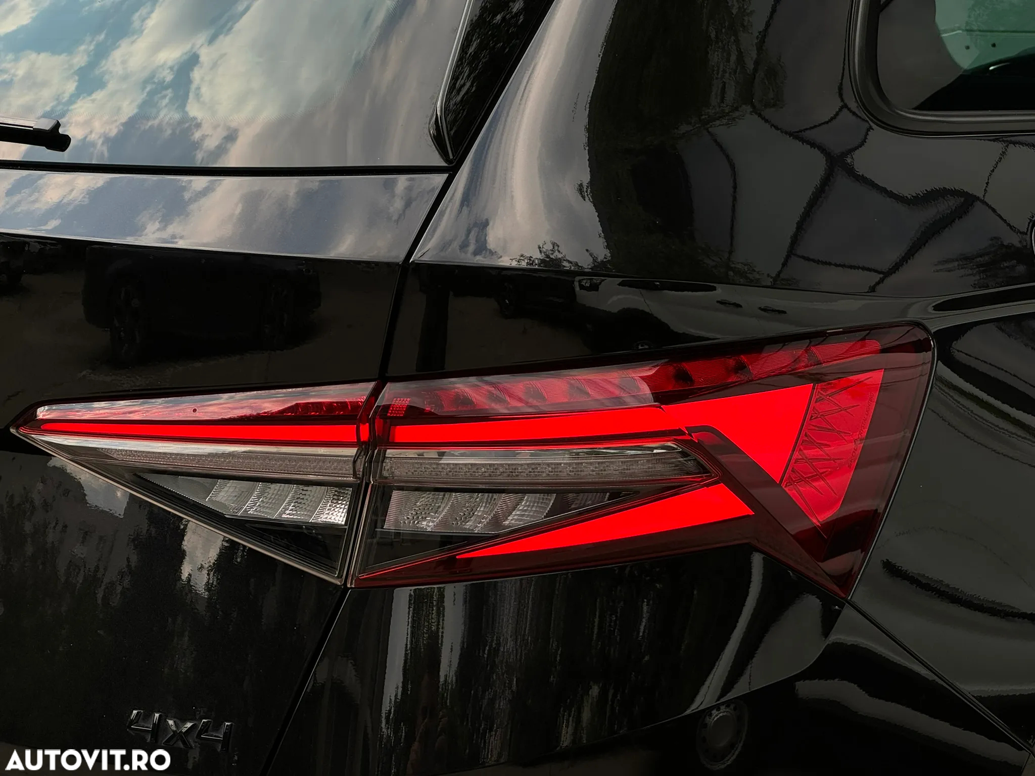 Skoda Kodiaq 2.0 TDI 4X4 DSG SportLine - 10
