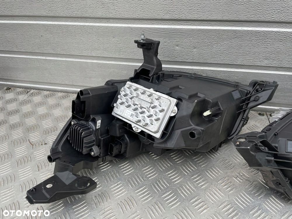 PEUGEOT 208 II LAMPA PRZÓD LEWA FULL LED 9841642080 9841641980 - 9