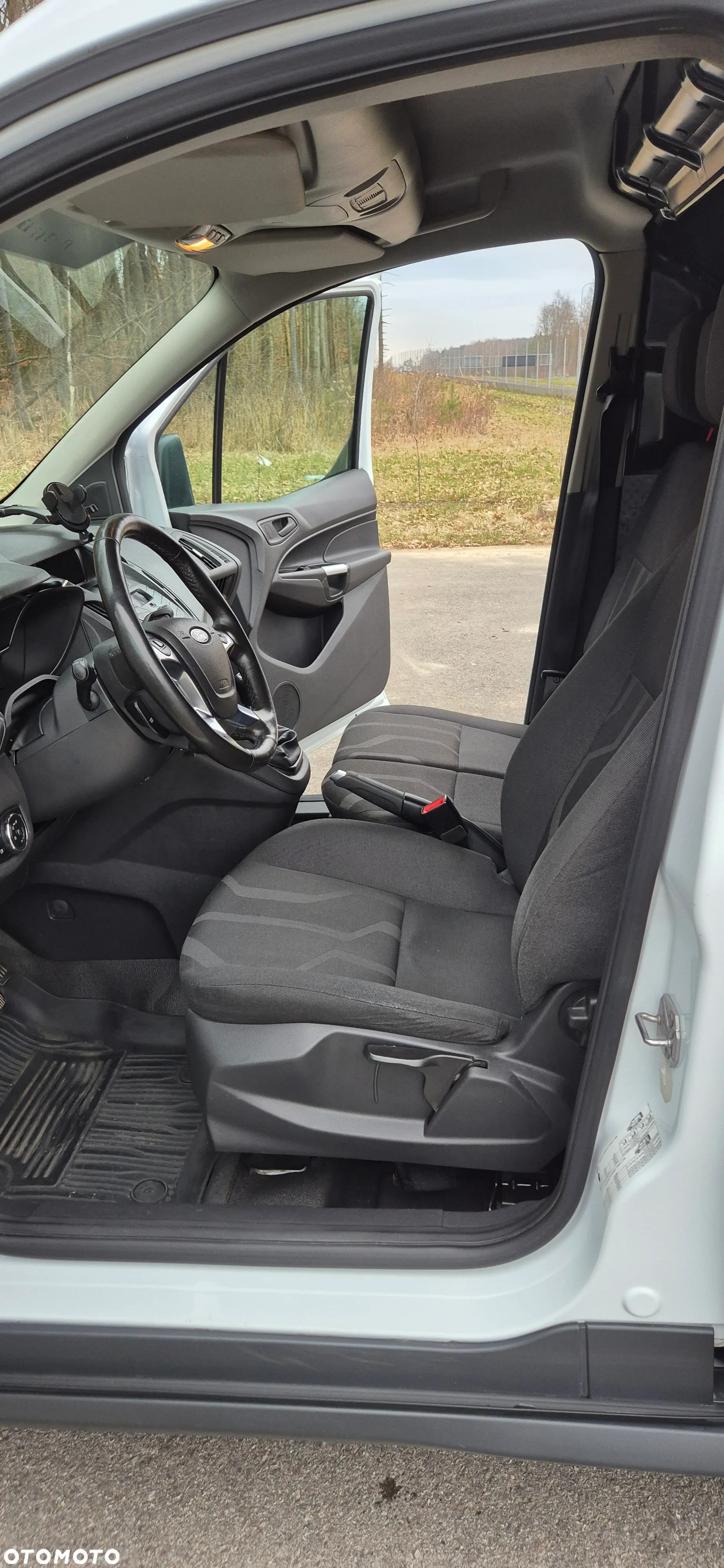Ford Transit Connect - 16