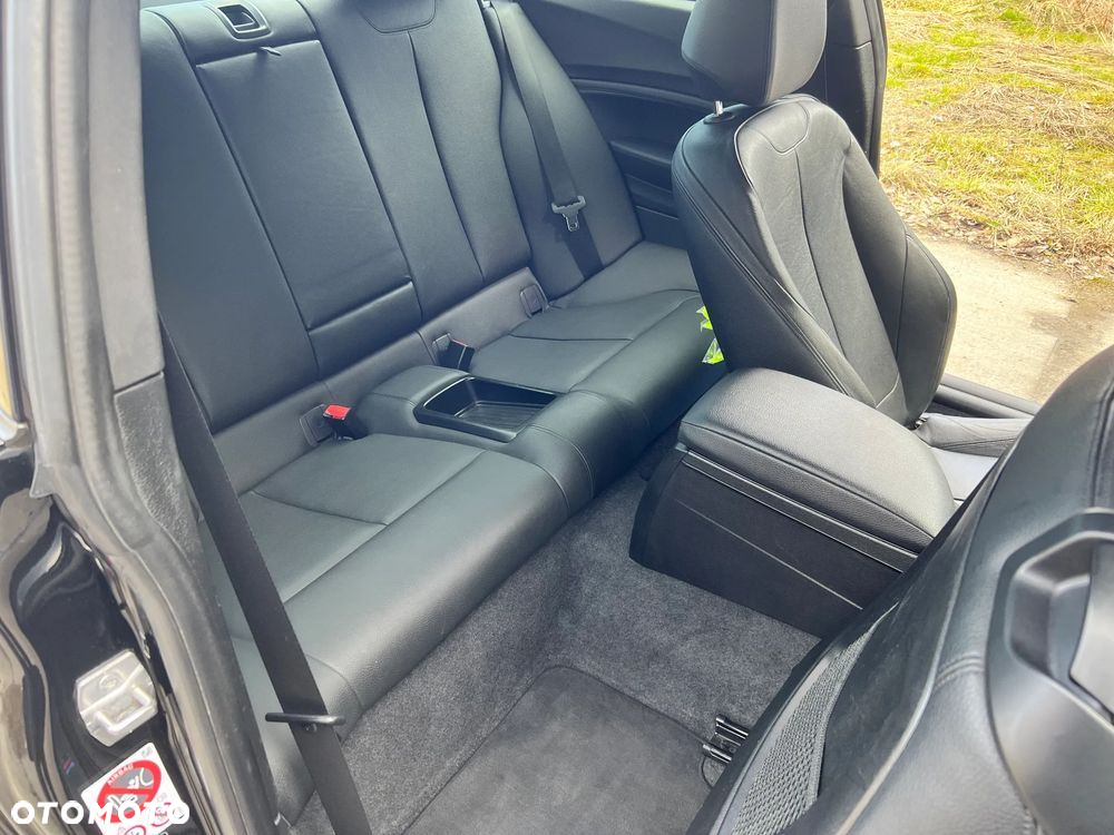 BMW Seria 2 225d Coupe M Sport - 9