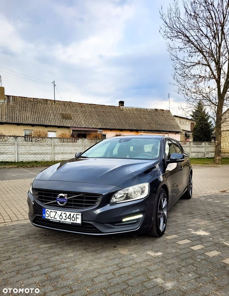 Volvo V60 D3 Geartronic Kinetic - 1