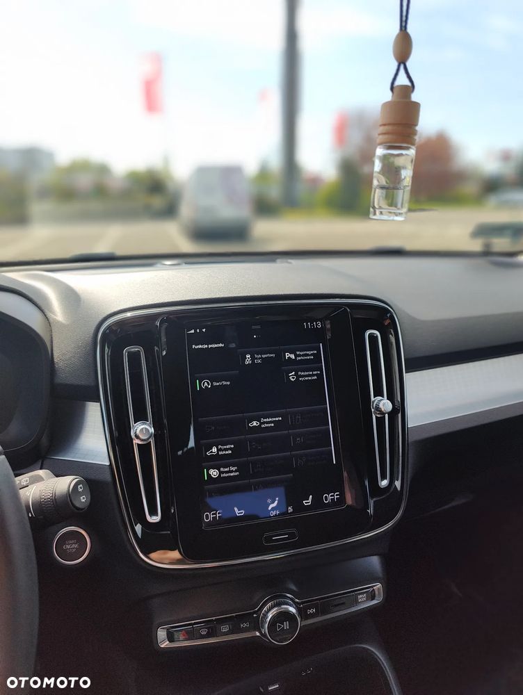 Volvo XC 40 T3 Momentum Pro - 9