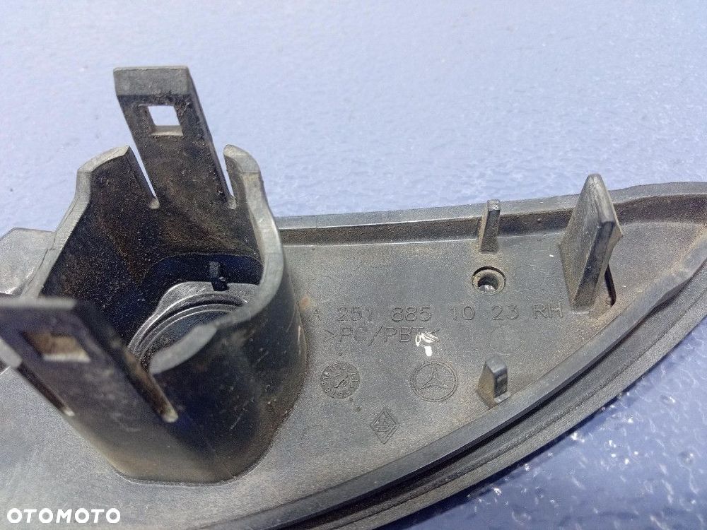 MERCEDES R W251 ZAŚLEPKA OSŁONA ZDERZAK PRZÓD PRAWA A2518851023 197 - 4