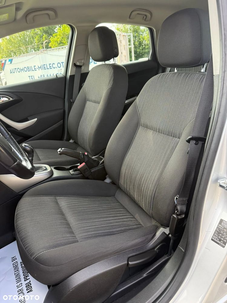 Opel Astra 1.4 Turbo - 11