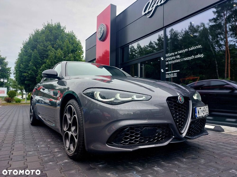 Alfa Romeo Giulia - 4