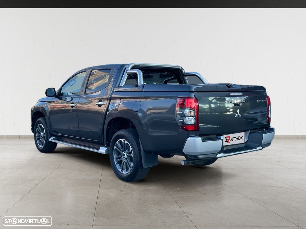 Mitsubishi L200 2.3 DI-D Strakar CD Connect Edition 4WD - 4