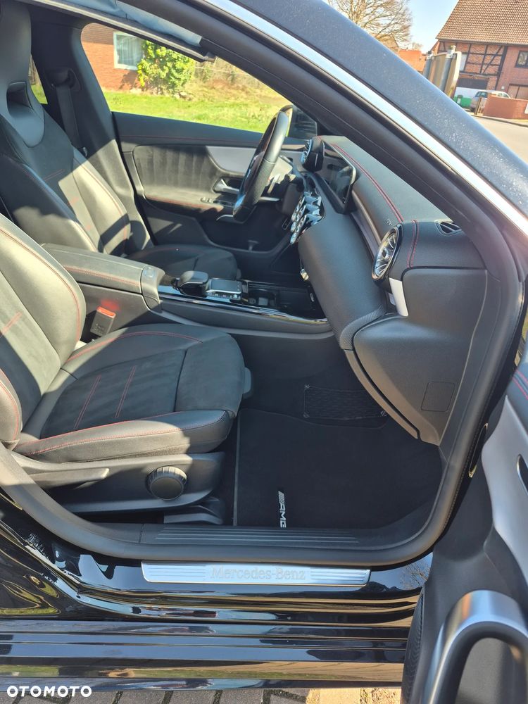 Mercedes-Benz CLA 180 d 7G-DCT AMG Line - 12