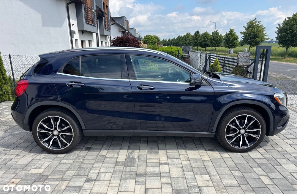 Mercedes-Benz GLA 250 4-Matic - 5