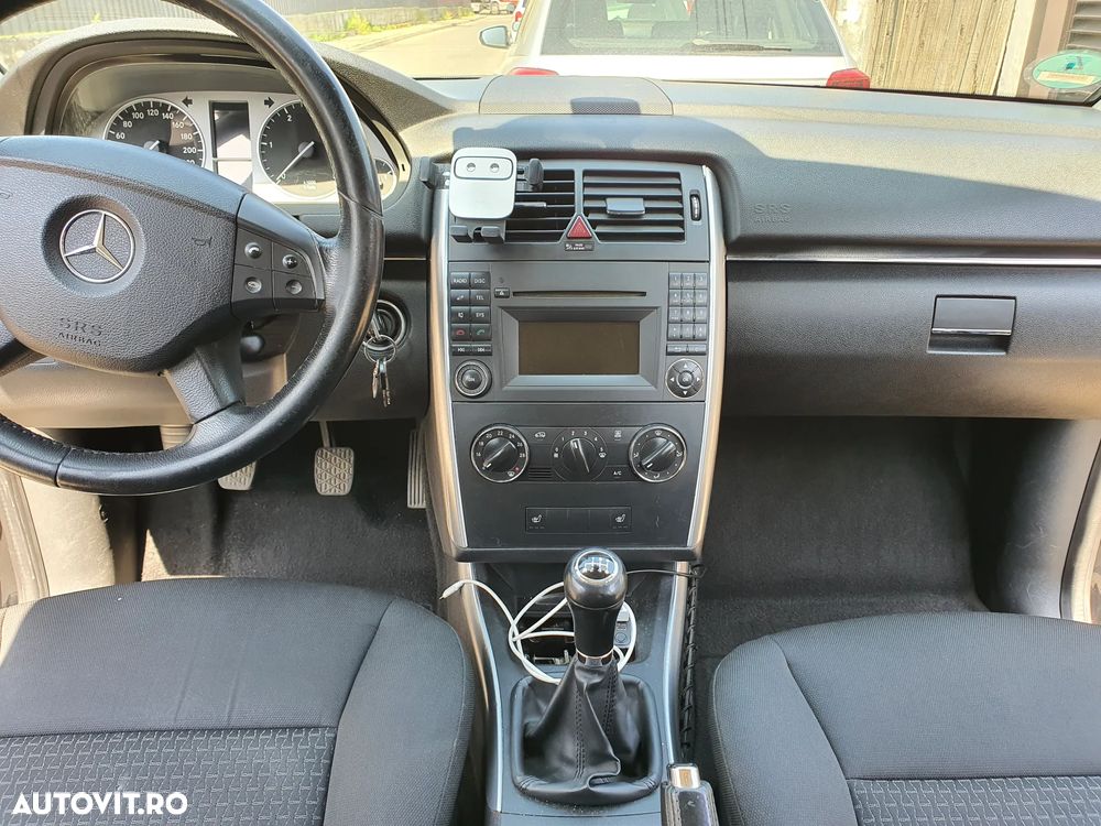 Mercedes-Benz B 180 CDI - 8