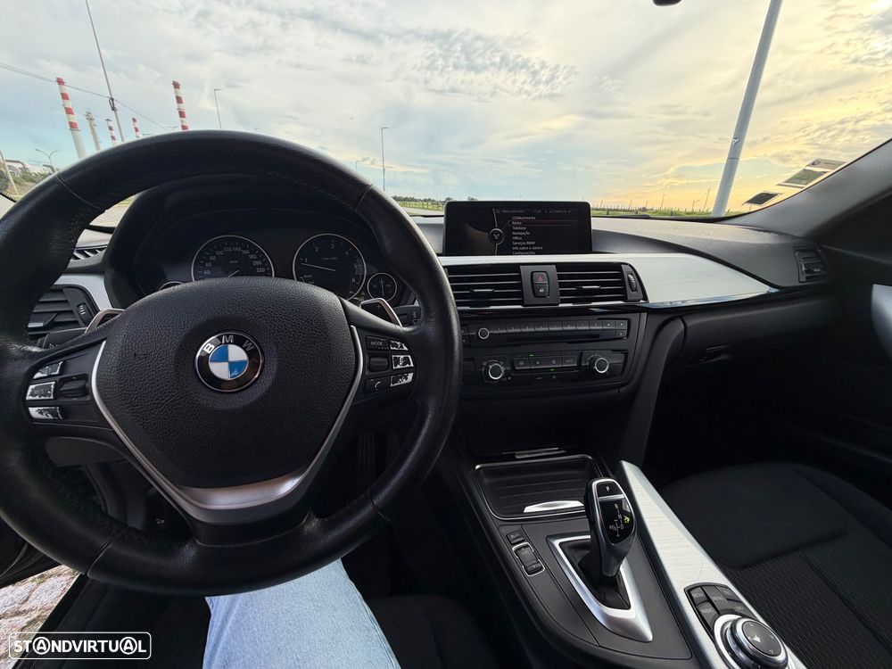 BMW 320 d Auto Exclusive - 15