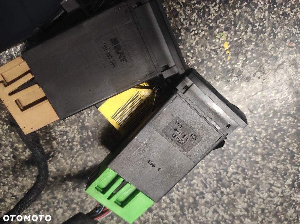 SEAT LEON 1 PRZYCISKI PRZEŁĄCZNIKI PODGRZEWANCYH GRZANYCH FOTELI 1M1963564 WYSYŁKA !!! - 2