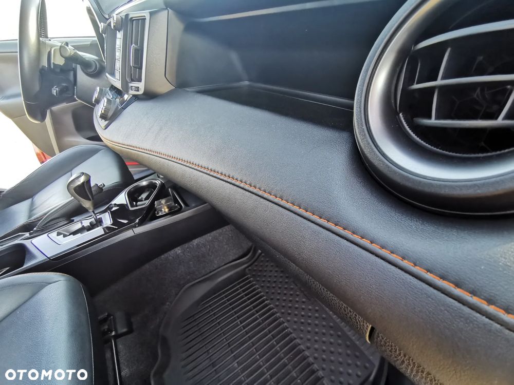 Toyota RAV4 - 13
