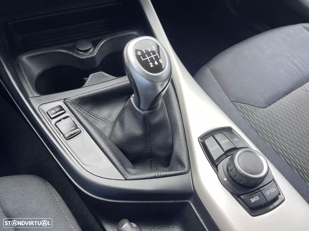 BMW 116 d Sport Line - 38