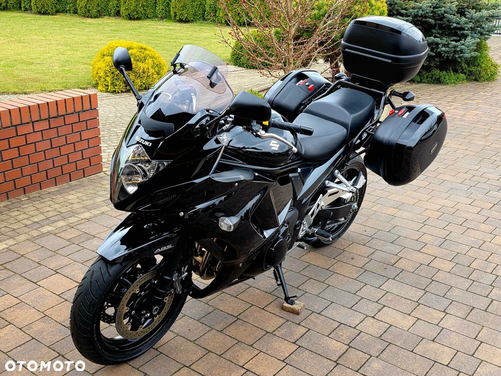 Suzuki GSX - 9