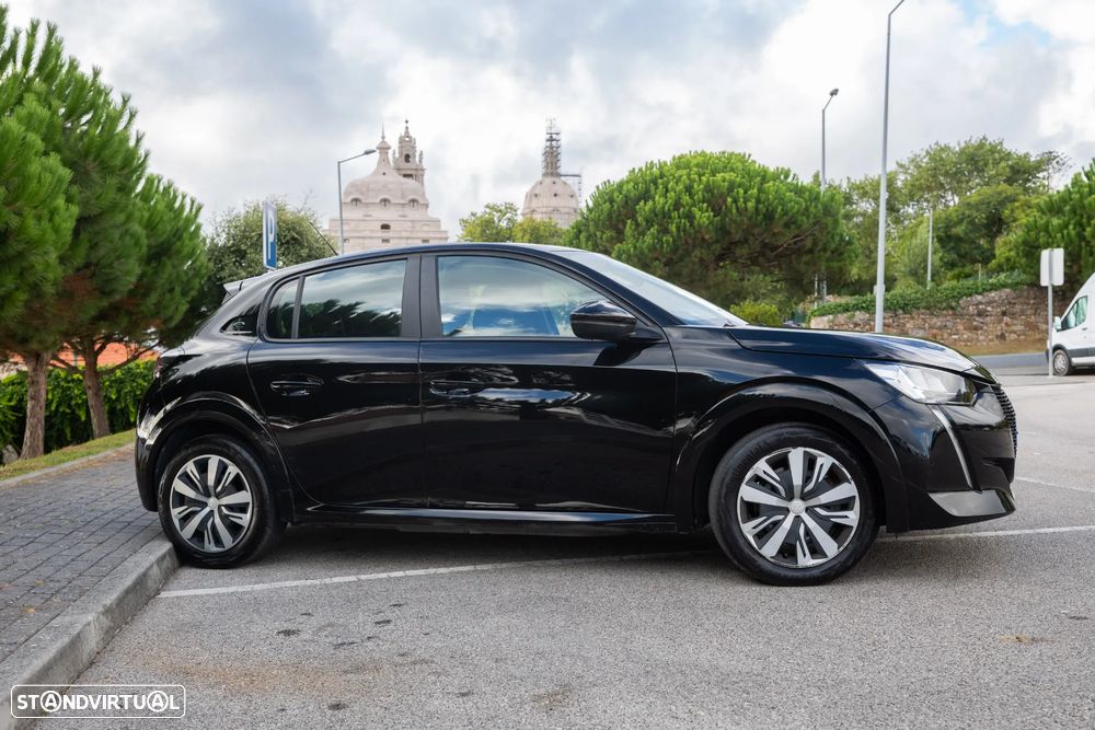 Peugeot 208 - 1