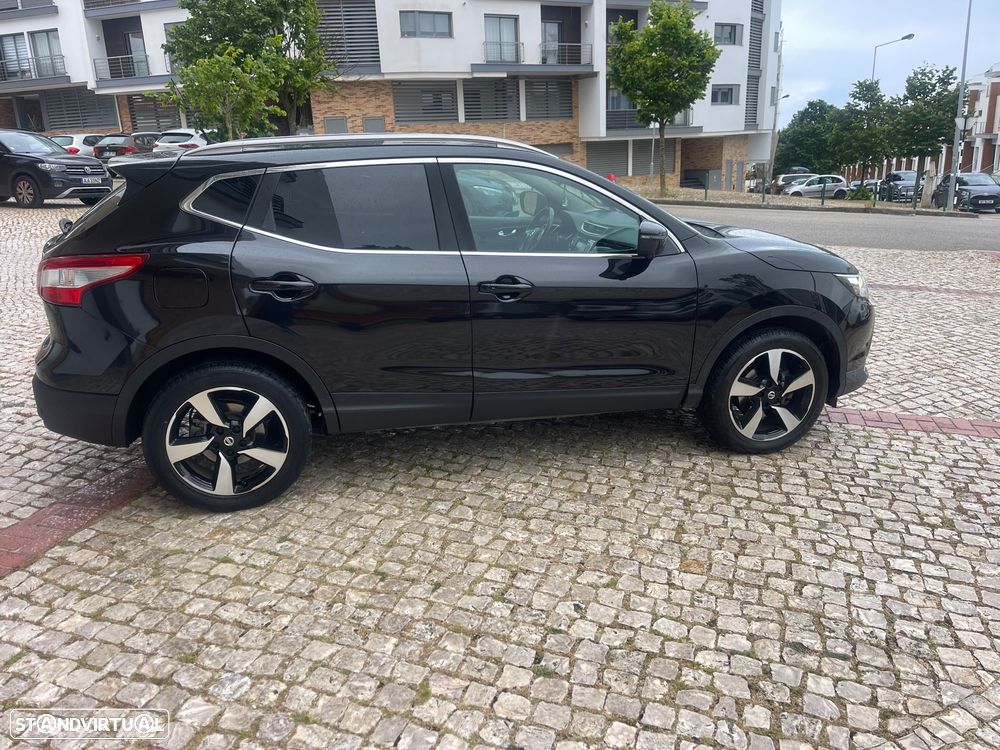 Nissan Qashqai 1.5 dCi N-Connecta Led - 4