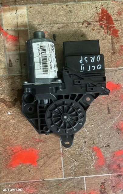 MOTORAS MACARA DREAPTA SPATE 5K0950704A MX1253 Skoda Octavia 2 [2004 - 1