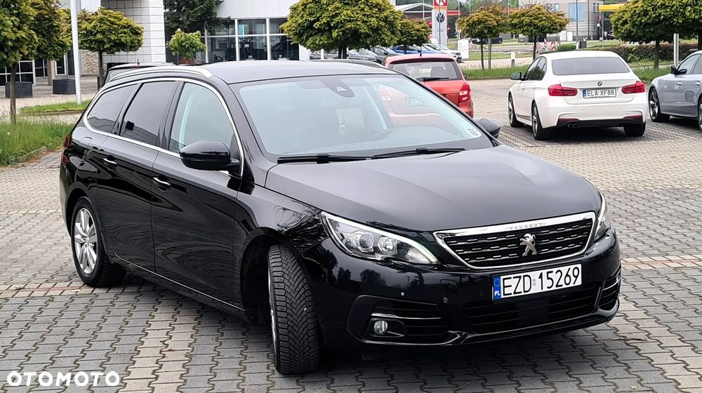 Peugeot 308 BlueHDi 130 Stop & Start Allure Business-Paket - 17