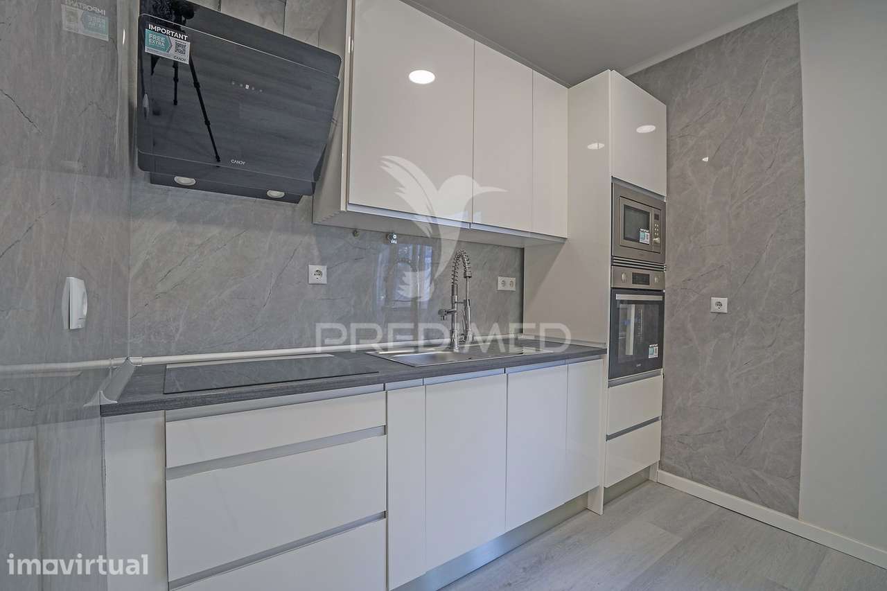 Apartamento T1 Remodelado na Venteira com Elevador e Varanda - Grande imagem: 3/9