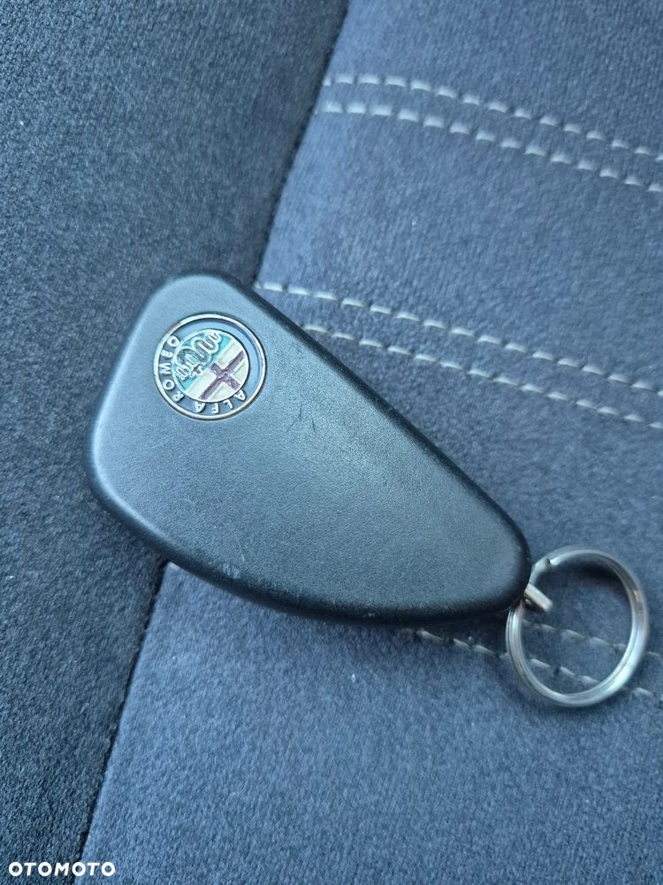 Alfa Romeo 147 - 26
