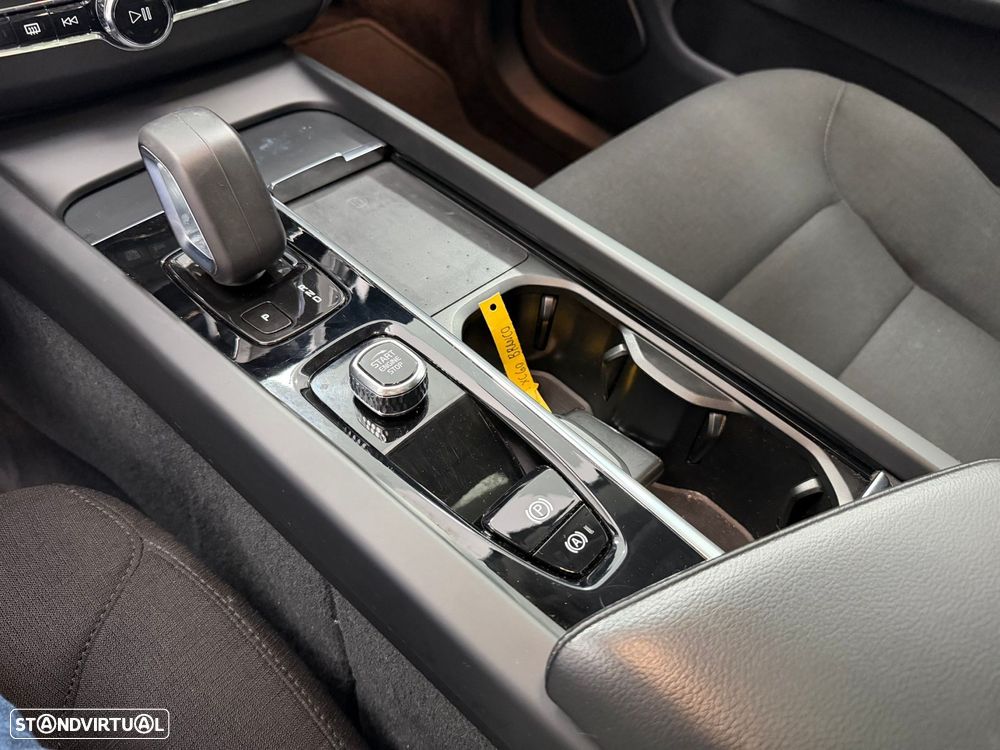 Volvo XC 60 2.0 T6 PHEV Inscription Expression AWD - 14