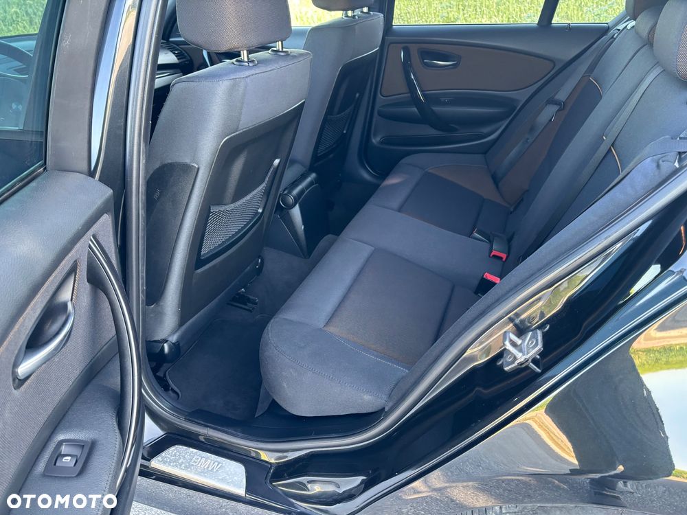 BMW Seria 1 - 21