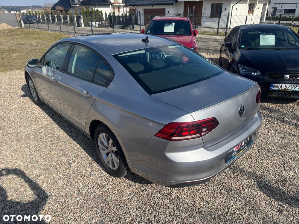 Volkswagen Passat 1.5 TSI EVO Elegance - 4