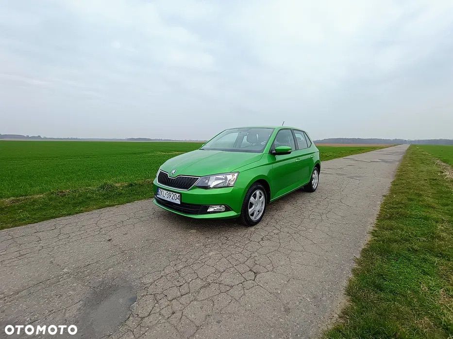Skoda Fabia 1.0 Style Color - 1