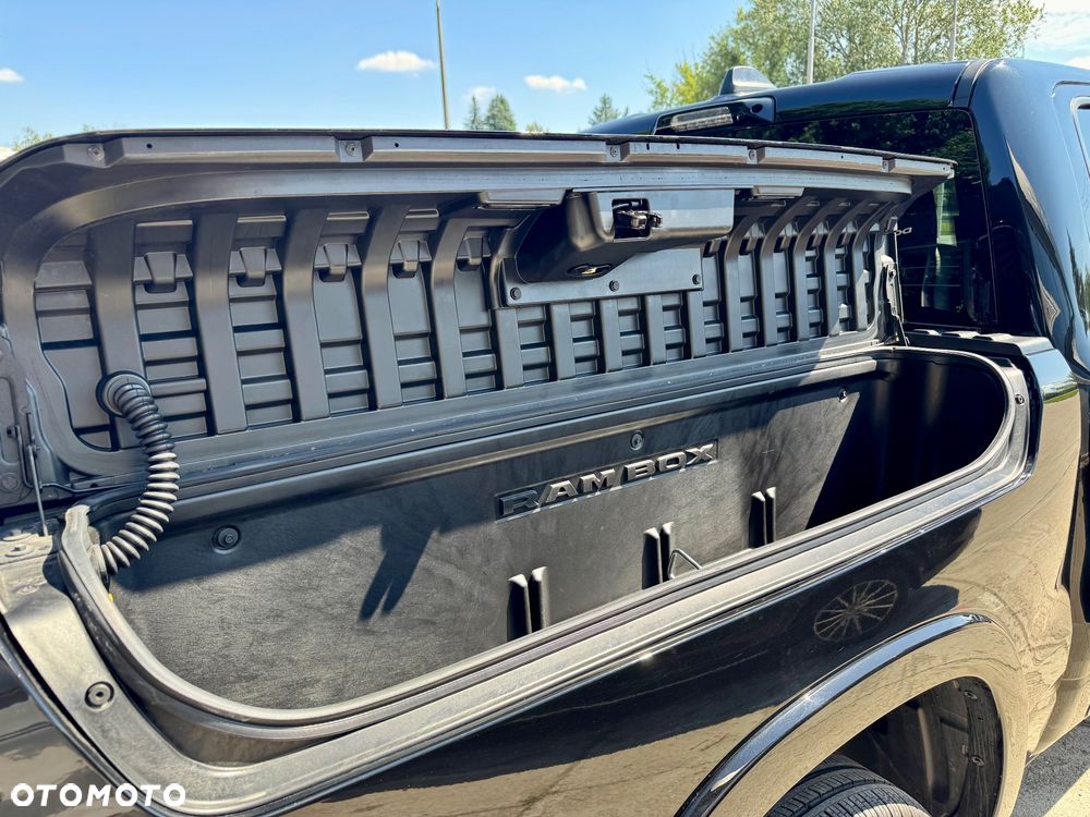 RAM 1500 - 12