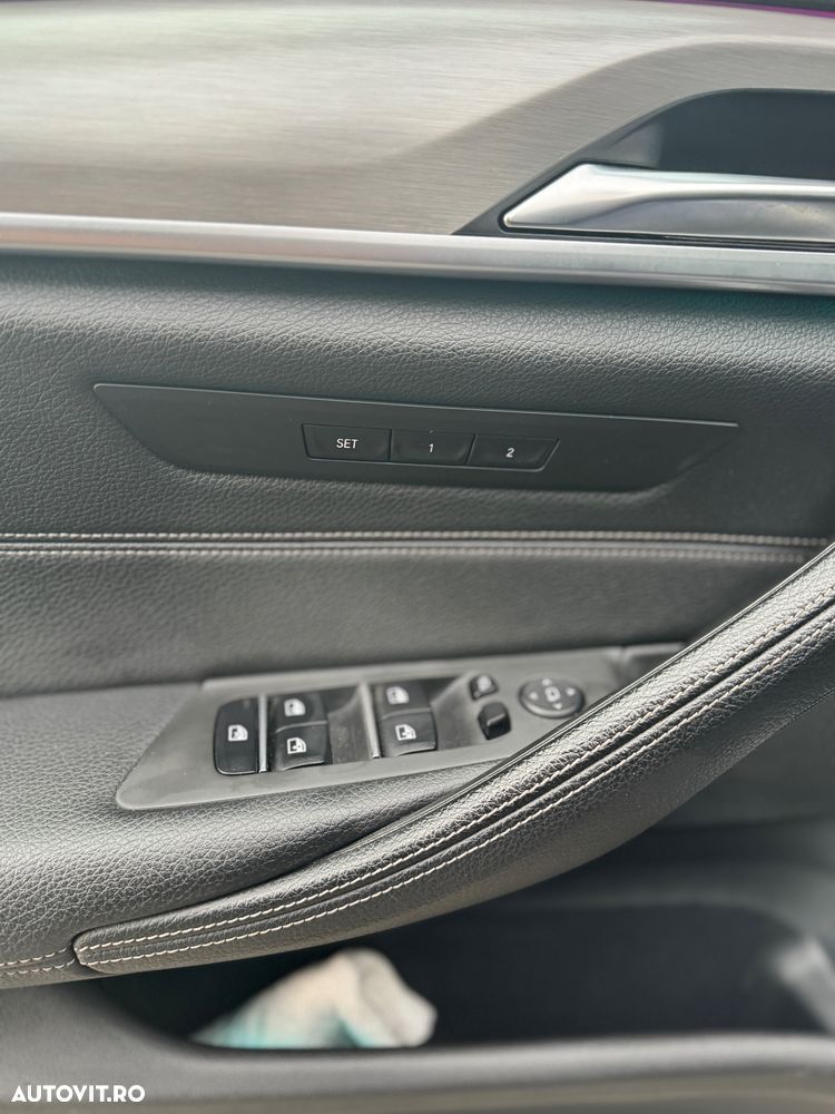 BMW Seria 5 520d AT - 9