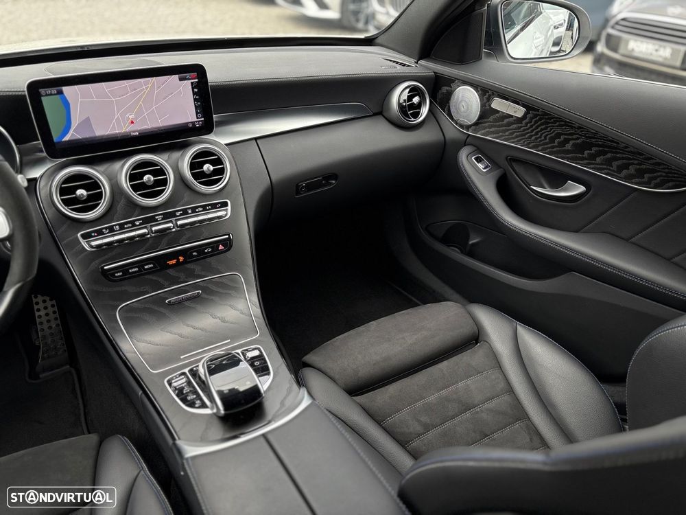 Mercedes-Benz C 300 de AMG Line - 12