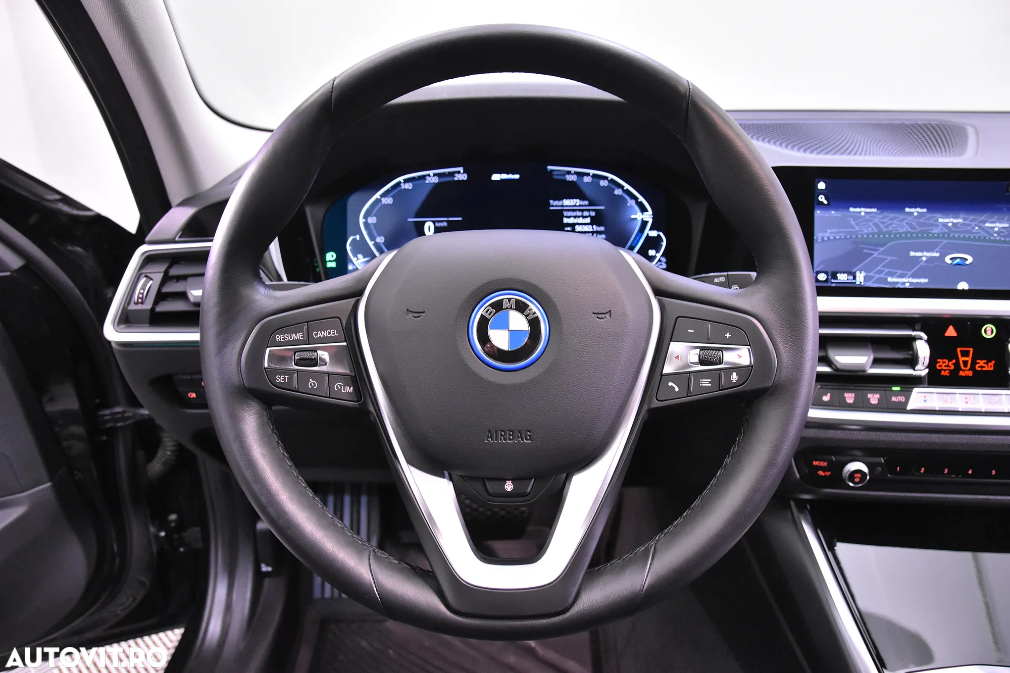 BMW Seria 3 330e Touring xDrive Aut. - 16