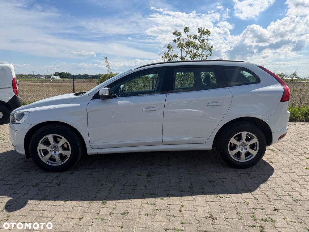 Volvo XC 60 D5 AWD Momentum - 11
