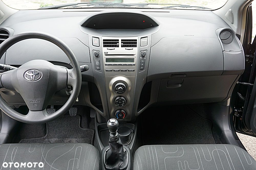 Toyota Yaris - 18