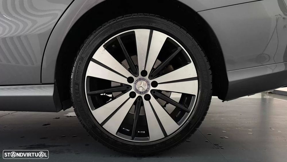 Mercedes-Benz CLA 180 d Shooting Brake Urban - 10