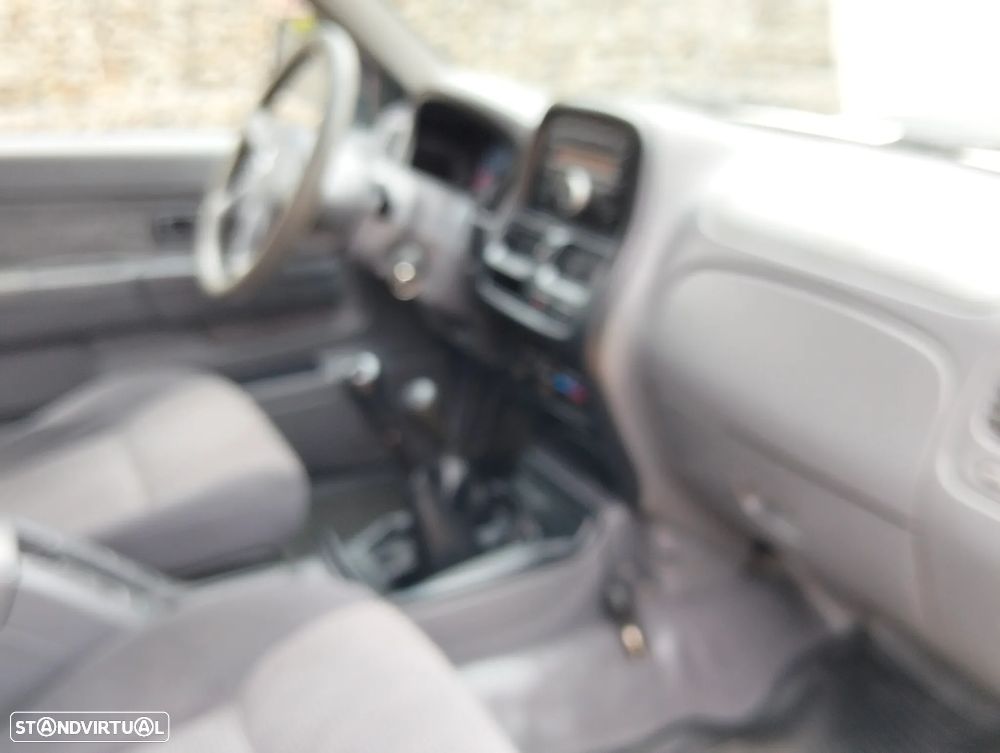 Nissan Navara 2.5 dCi CD FE 4WD - 9