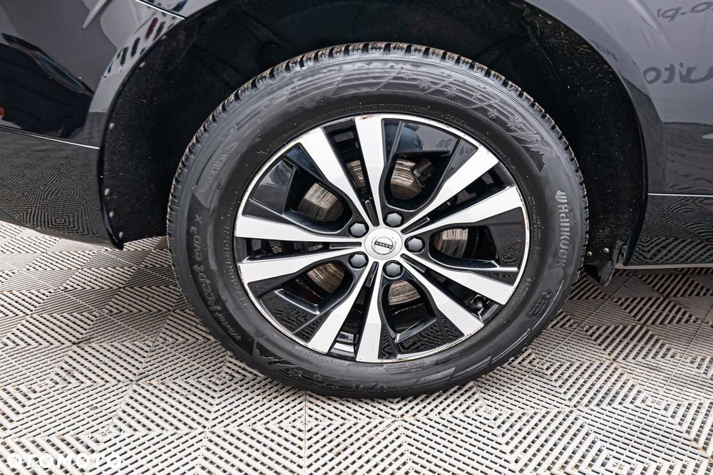 Volvo XC 60 B4 D AWD Momentum Pro - 36