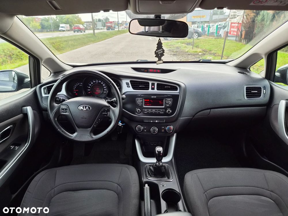 Kia Ceed 1.4 CVVT Attract - 11
