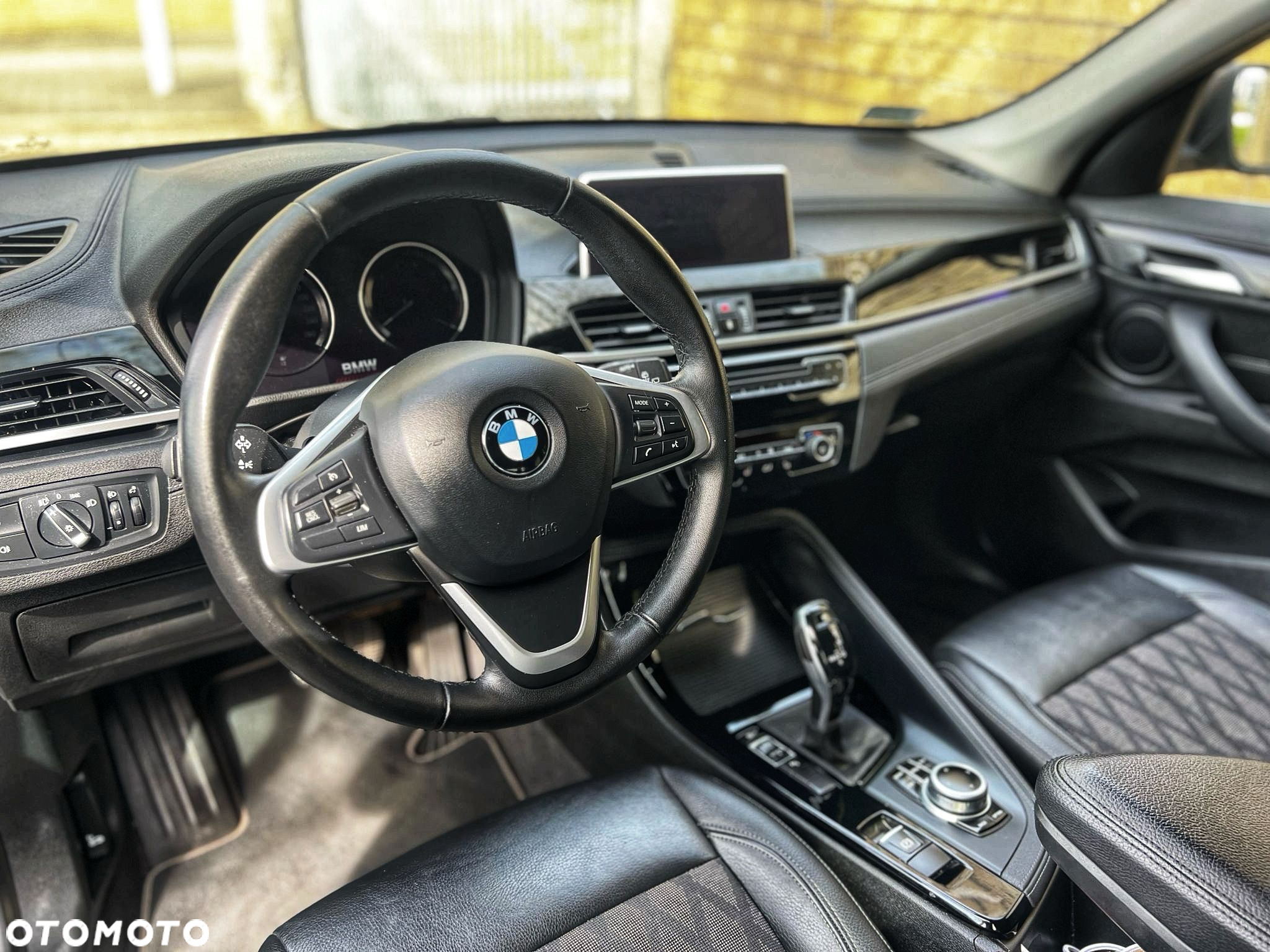 BMW X1 sDrive18i GPF xLine - 9