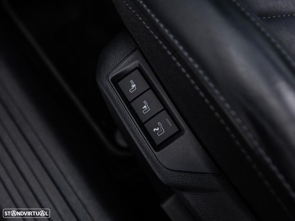 Peugeot 2008 1.5 BlueHDi GT Pack EAT8 - 17