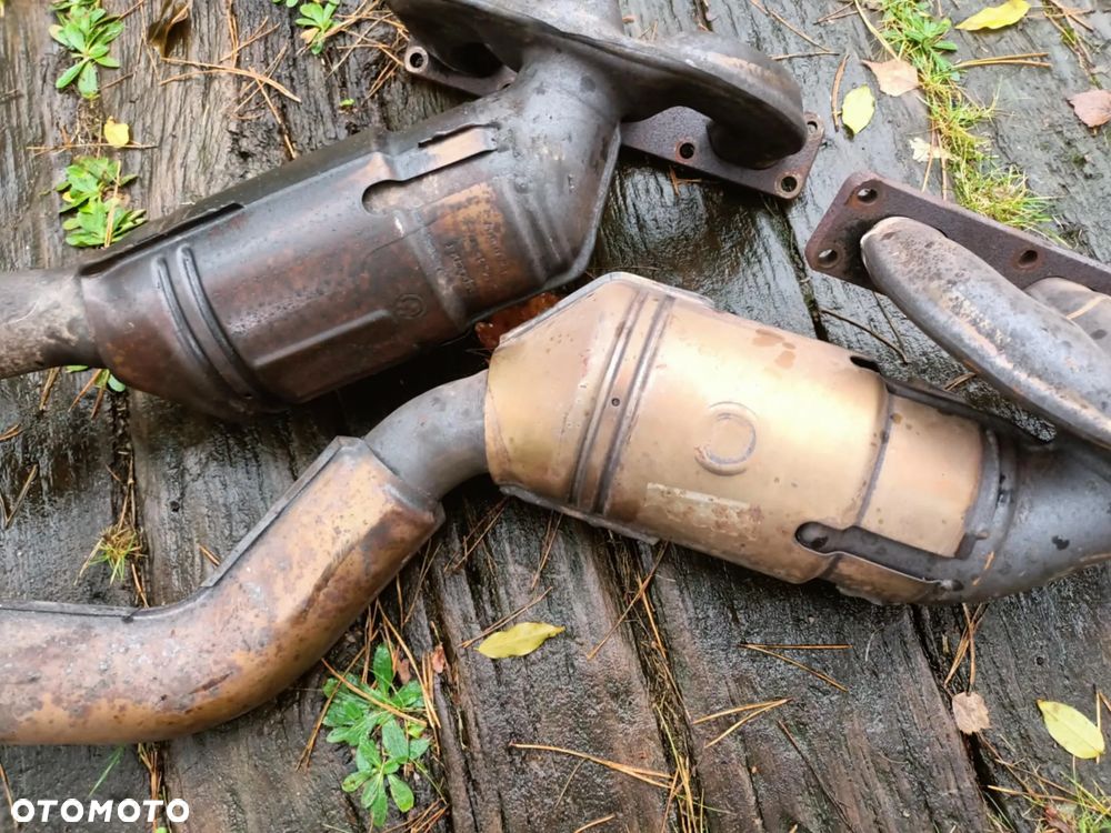 Kolektor wydechowy katalizator katy BMW E46 E83 X3 M54B30 2.2 2.5 3.0i 231km 7516731 7516730 - 2