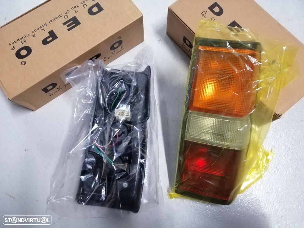Par de farolins de trás Nissan Terrano 1 Mk1 NOVOS - 2