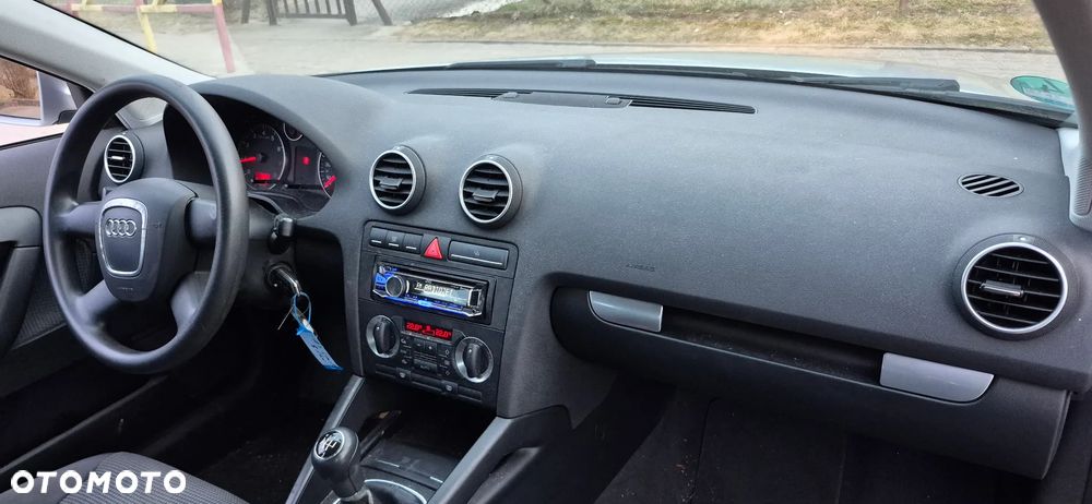 Audi A3 Sportback 1.6 Ambition - 13