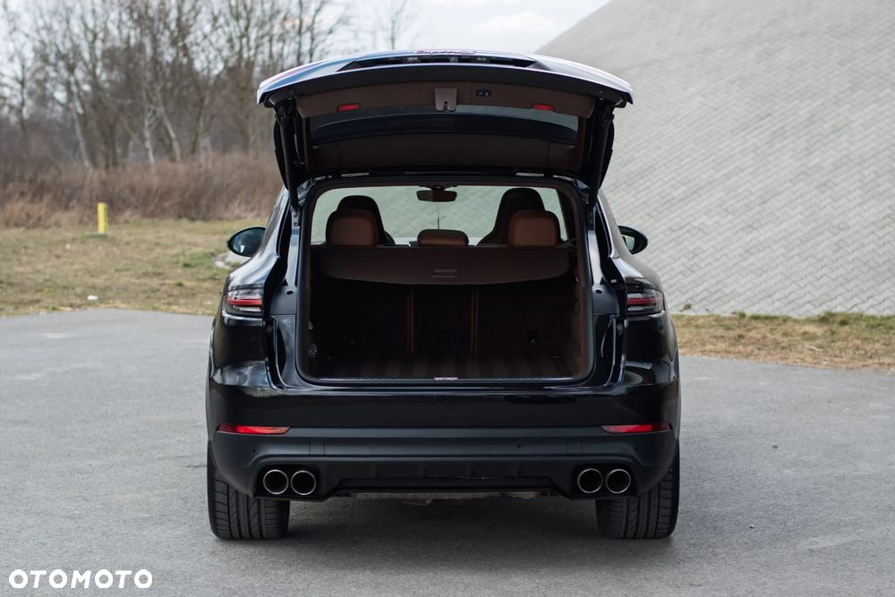 Porsche Cayenne S - 13