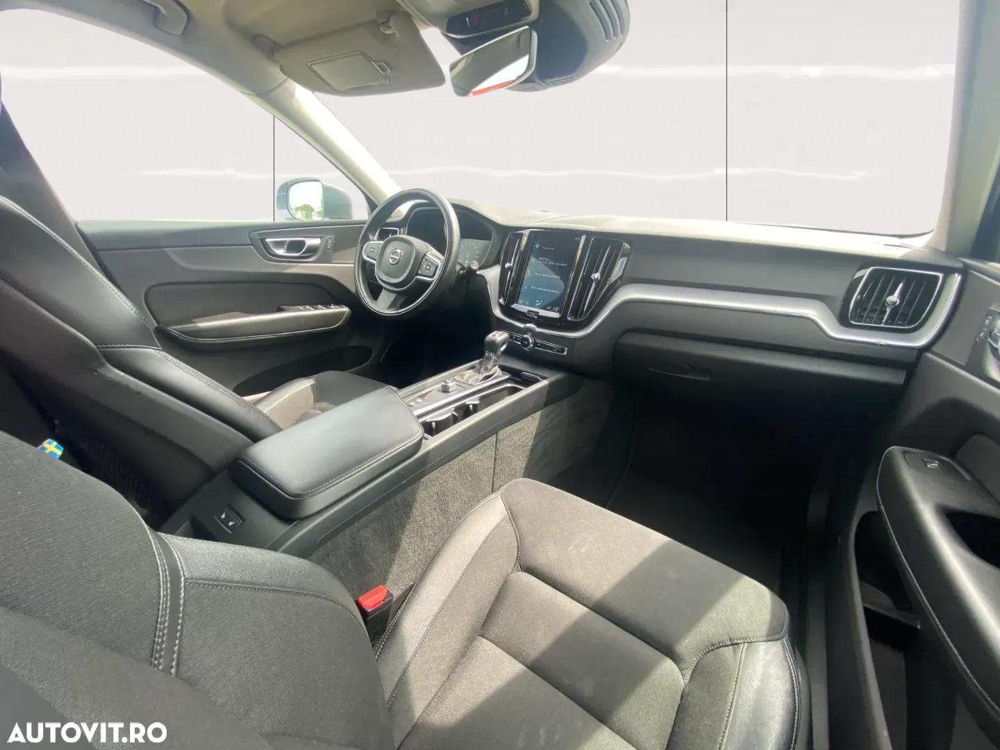 Volvo XC 60 D5 AWD Momentum - 8
