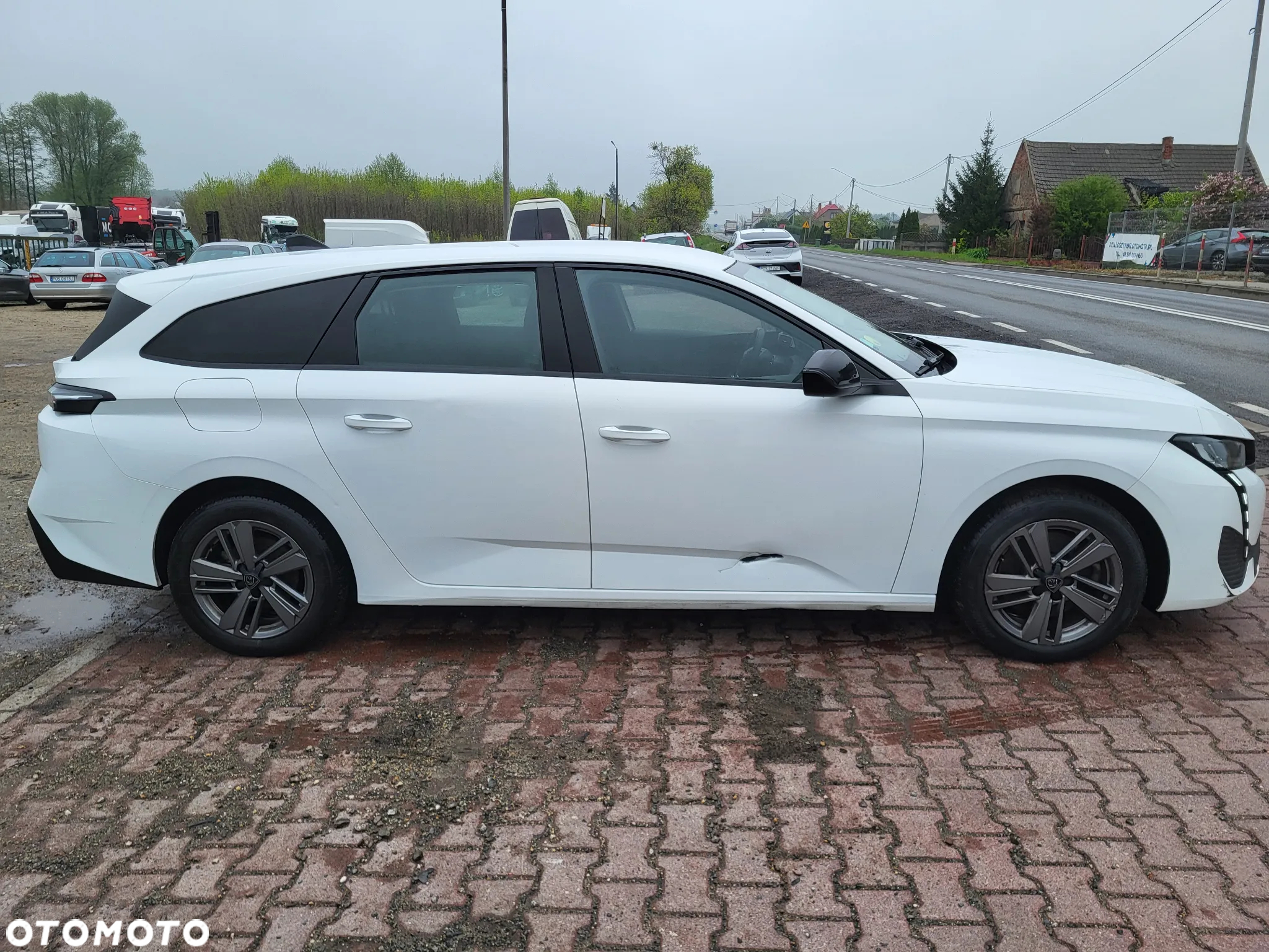 Peugeot 308 1.5 BlueHDi Active Pack Business S&S EAT8 - 13
