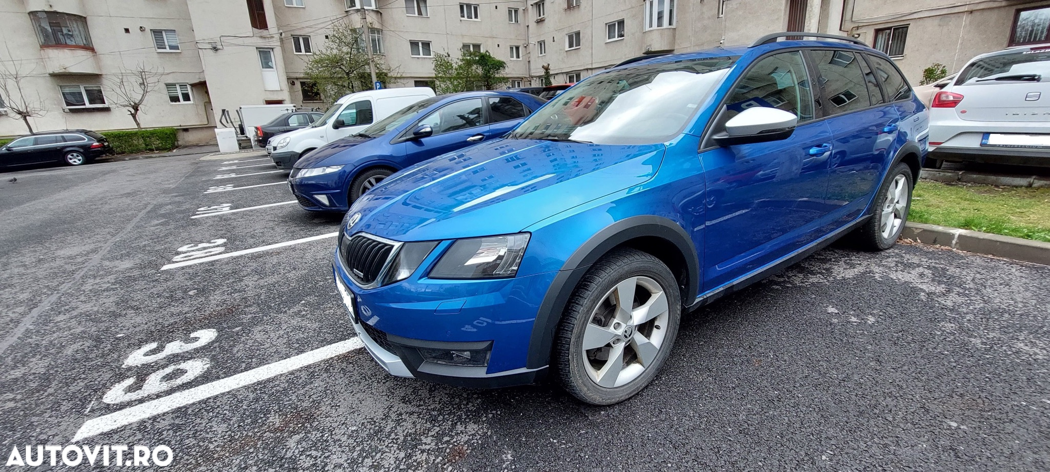 Skoda Octavia Combi Diesel 2.0 TDI 4X4 DSG Scout - 6