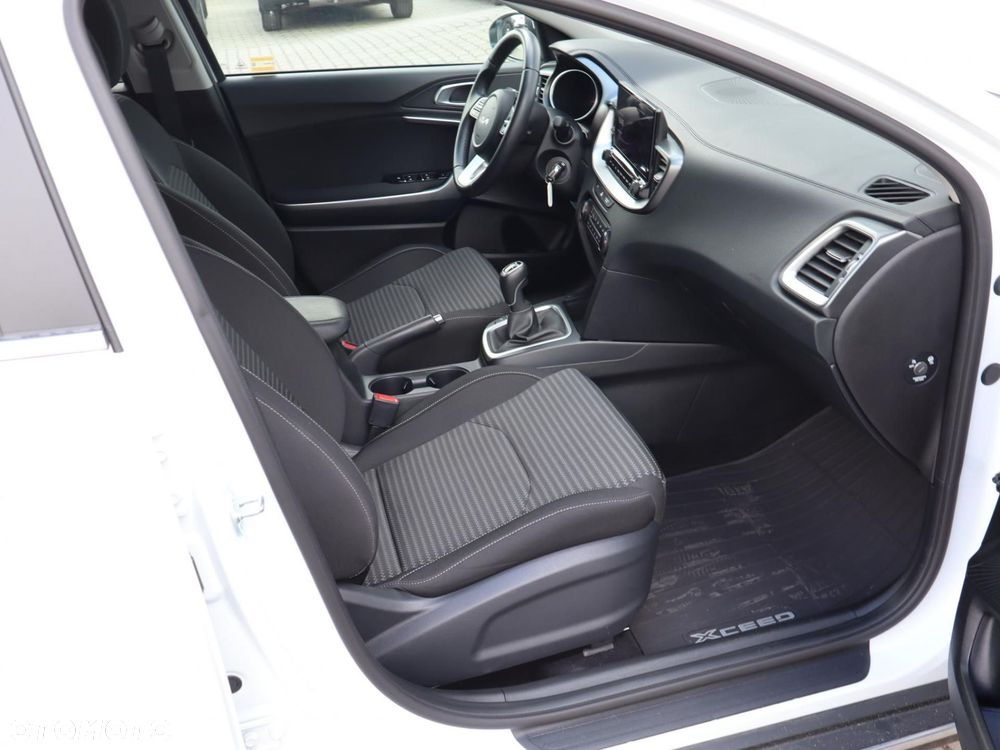 Kia XCeed - 6