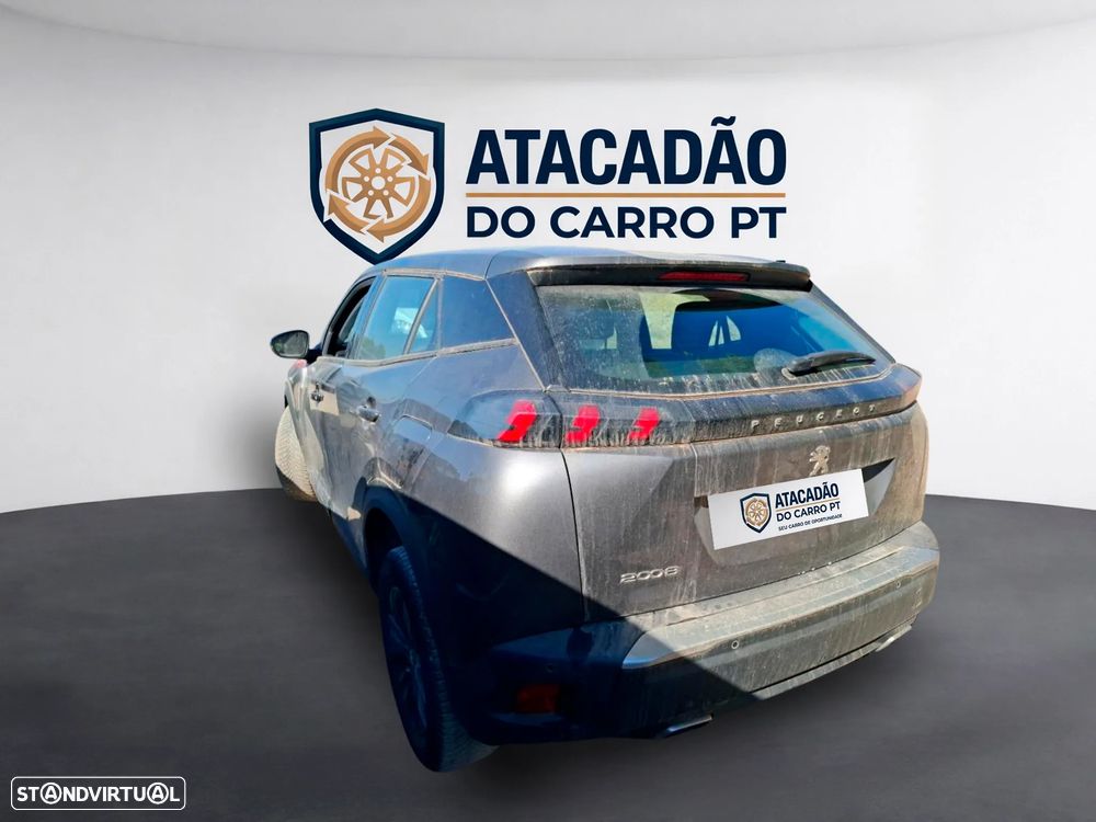 Peugeot 2008 - 8