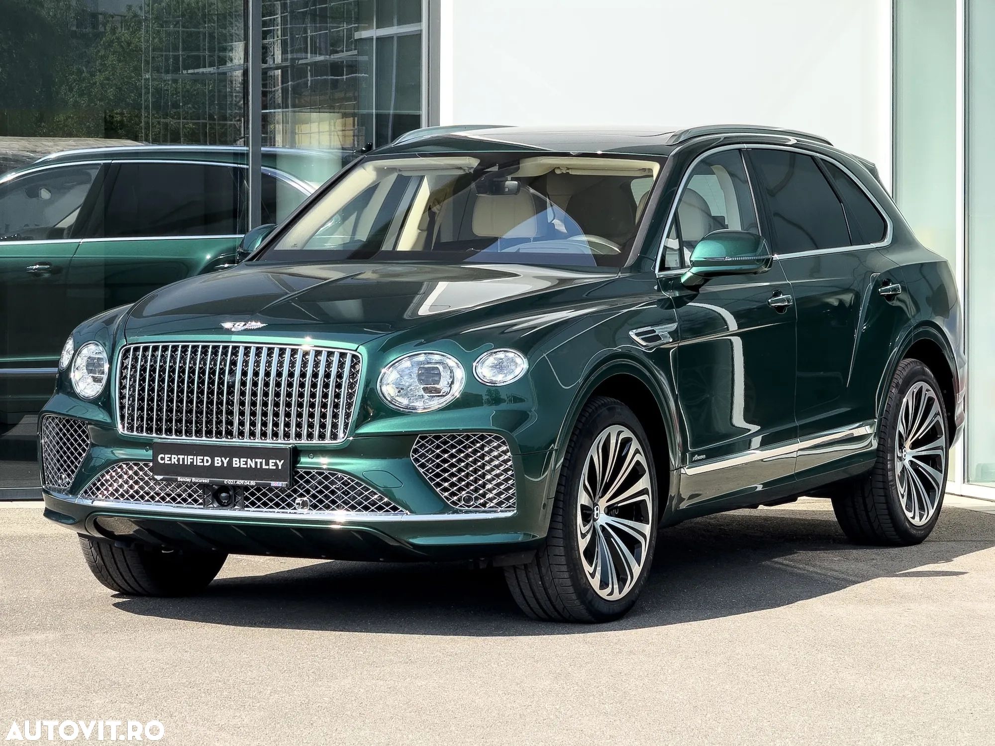 Bentley Bentayga - 1